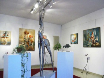  EXPOSITION CENTRE D'ART CONTEMPORAIN - MÉTAMORPHOSE - Salon cristal - J.C. DESPLANQUES artiste peintre - GARI sculpteur 