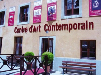  Entrée exposition Centre d'Art Contemporain - FEMMES ARTISTES TOUT UN ART - KAKÉMONO DES ARTISTES 